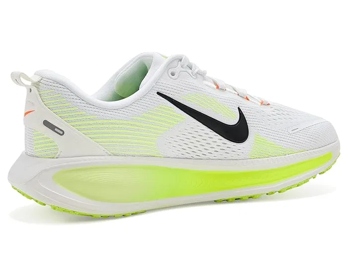 Кроссовки беговые Vomero 18 Nike Kids, White/Black/Volt/Barely Volt — фото 4