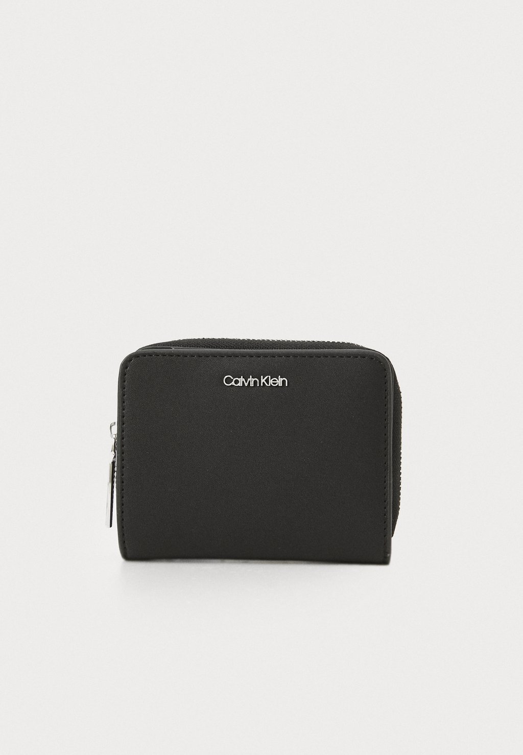

Кошелек MUST MEDIUM ZIP AROUND WALLET Calvin Klein, черный