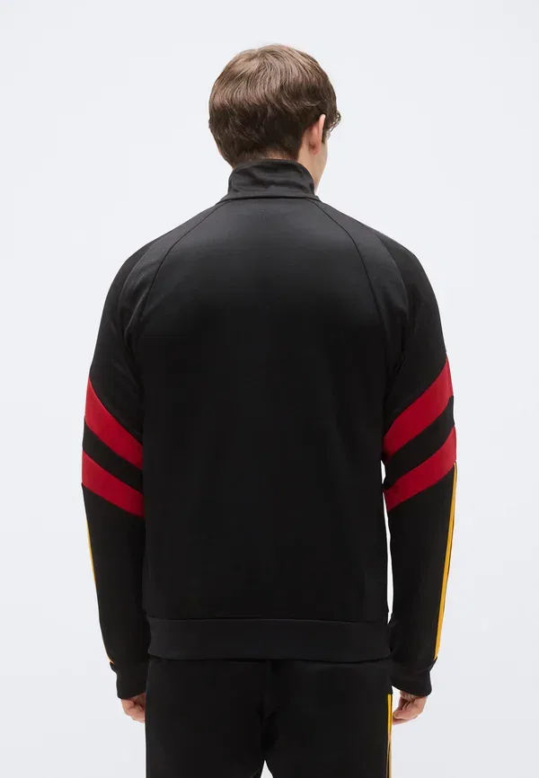 Куртка тренировочная Adidas Sportswear Tiro, черный/командный пауэр ред/колледжиат голд — фото 3