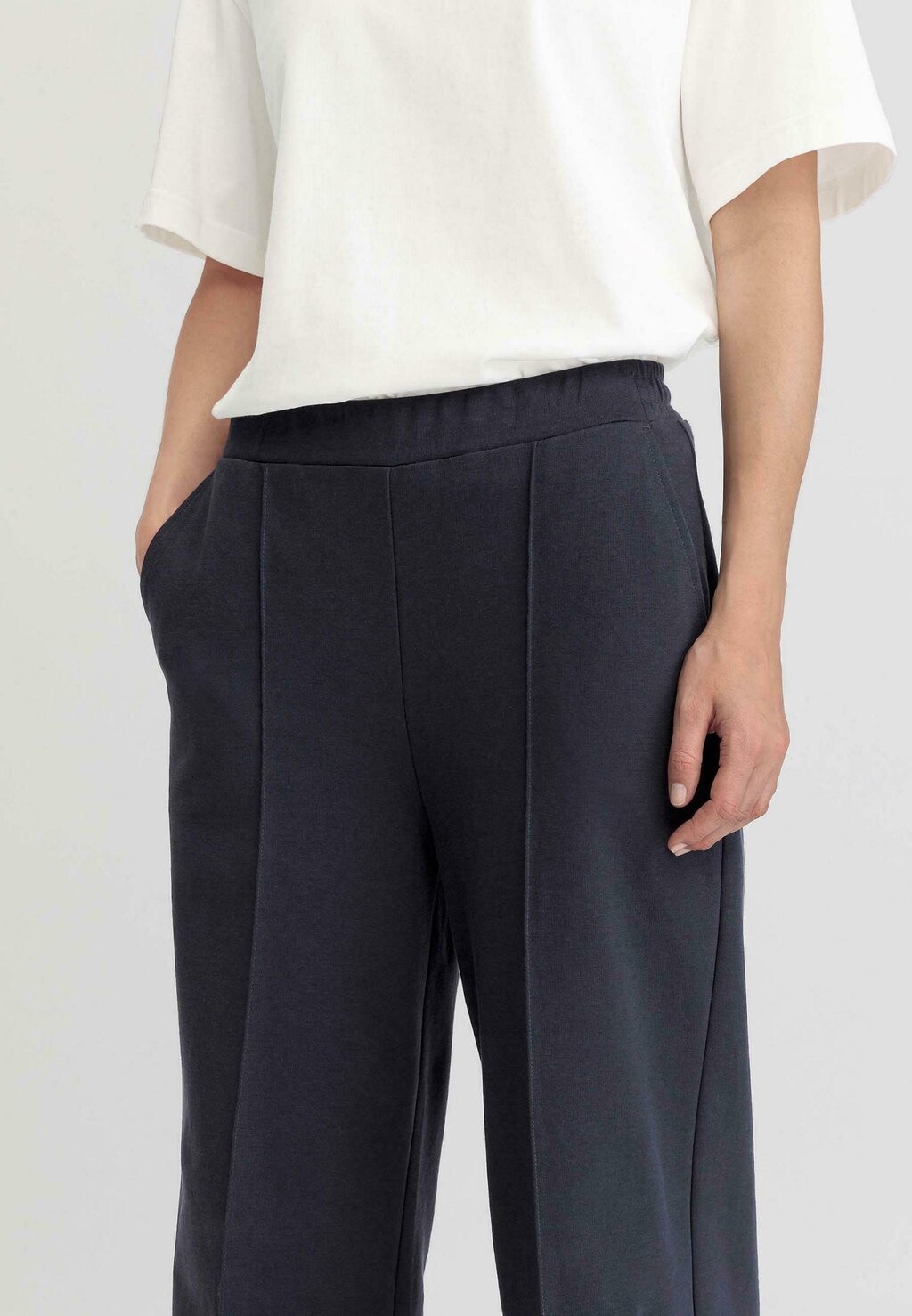 

Брюки RELAXED WIDE LEG hessnatur, синий