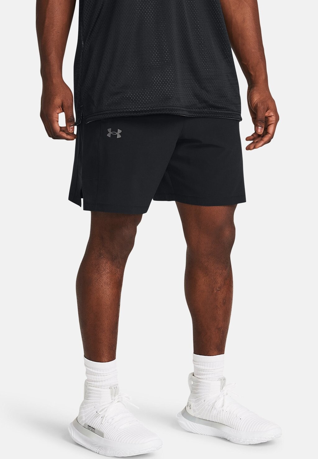 

Спортивные шорты Baseline Under Armour, цвет black castlerock