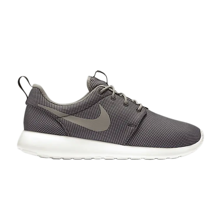 

Кроссовки Nike Roshe One Premium, коричневый