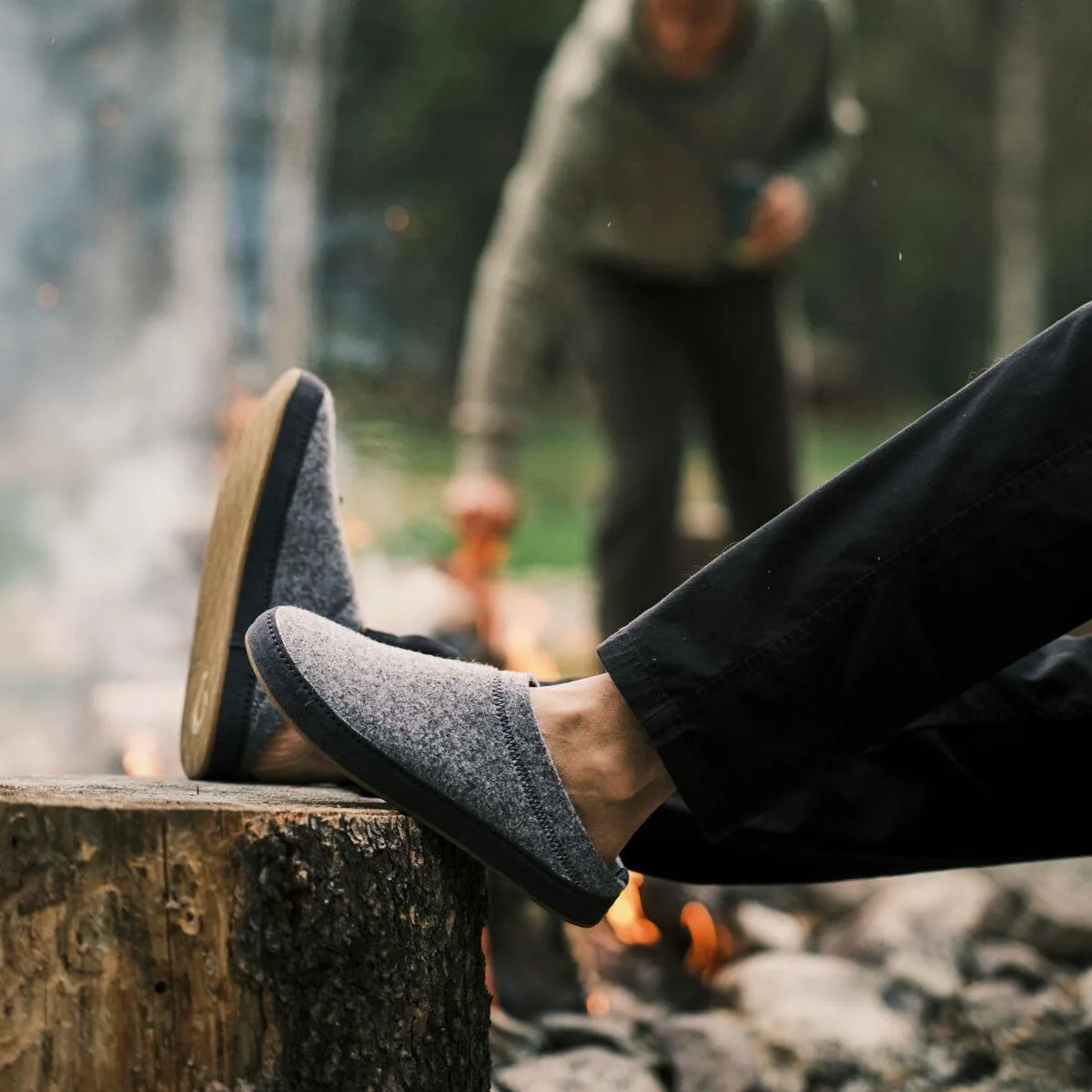 

Мужские тапочки-муляжи OLUKAI Hamani Hulu из шерсти, мягкие и удобные тапочки с высококачественными материалами, овчина и итальянский фетр, для ношения весь день, графитовый/синий