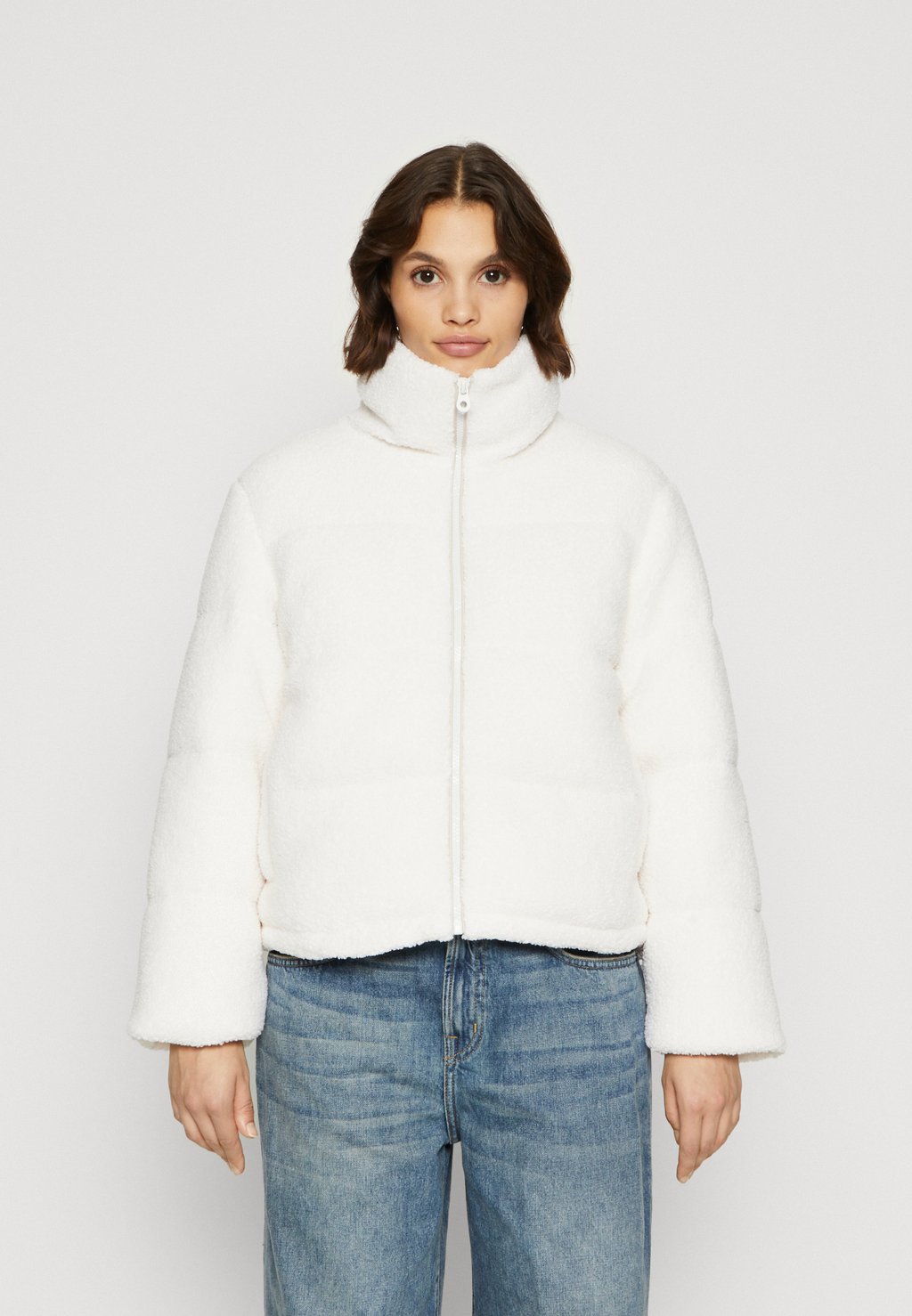 

Куртка ONLY Petite ONLDOLLY HIGHNECK PUFFER, цвет silver lining