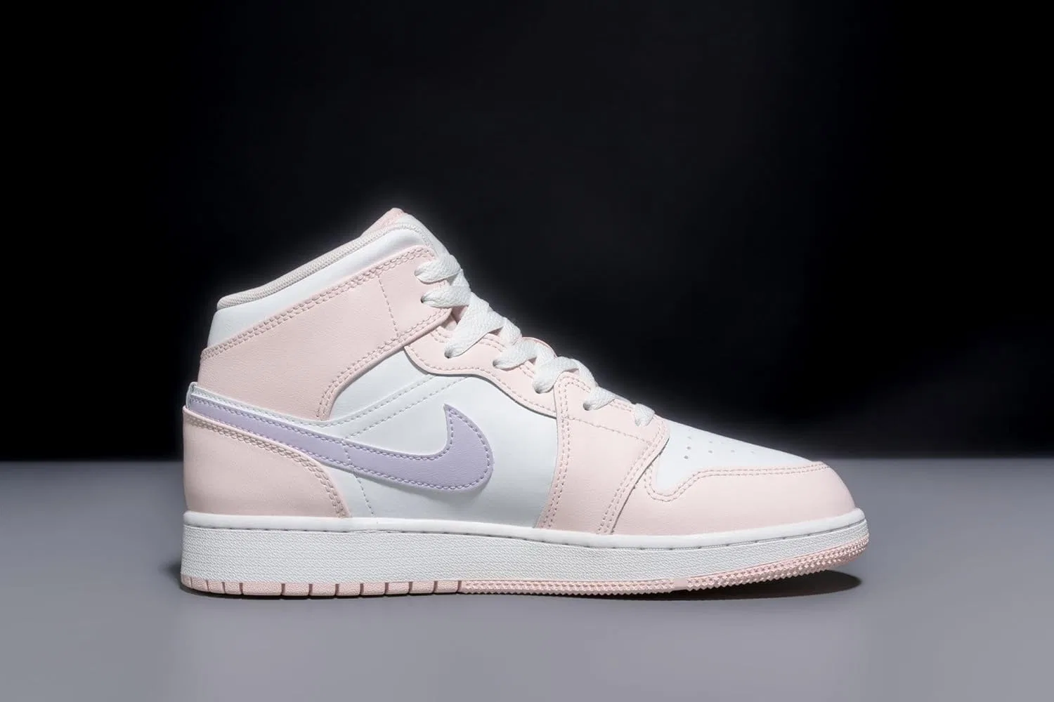 Детские кроссовки Nike Air Jordan 1 Mid, Pink Wash/White/Violet Frost — фото 3