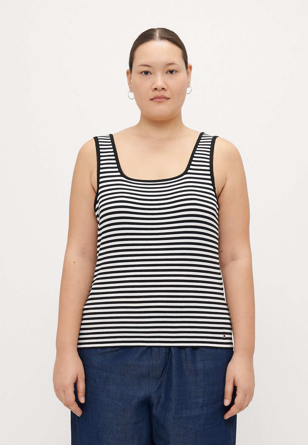 

Топ SLIM SQUARE Tommy Hilfiger Curve, серый