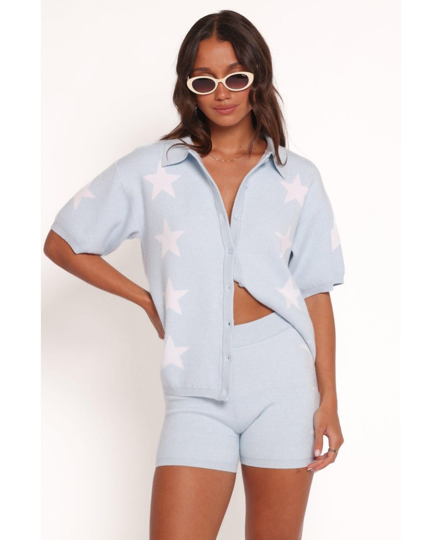 

Женская вязаная рубашка Lela - светло-голубые звезды Petal and Pup, Light blue stars