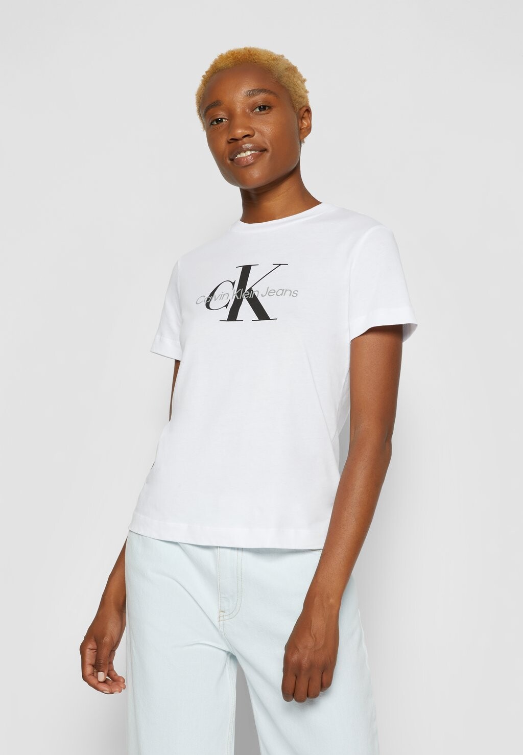 

Футболка с набивным рисунком Core Monogram Regular Calvin Klein, ярко-белая