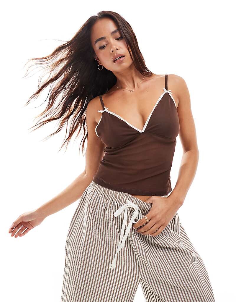 

Коричневая майка из сетки с контрастными рюшами и бантами ASOS DESIGN