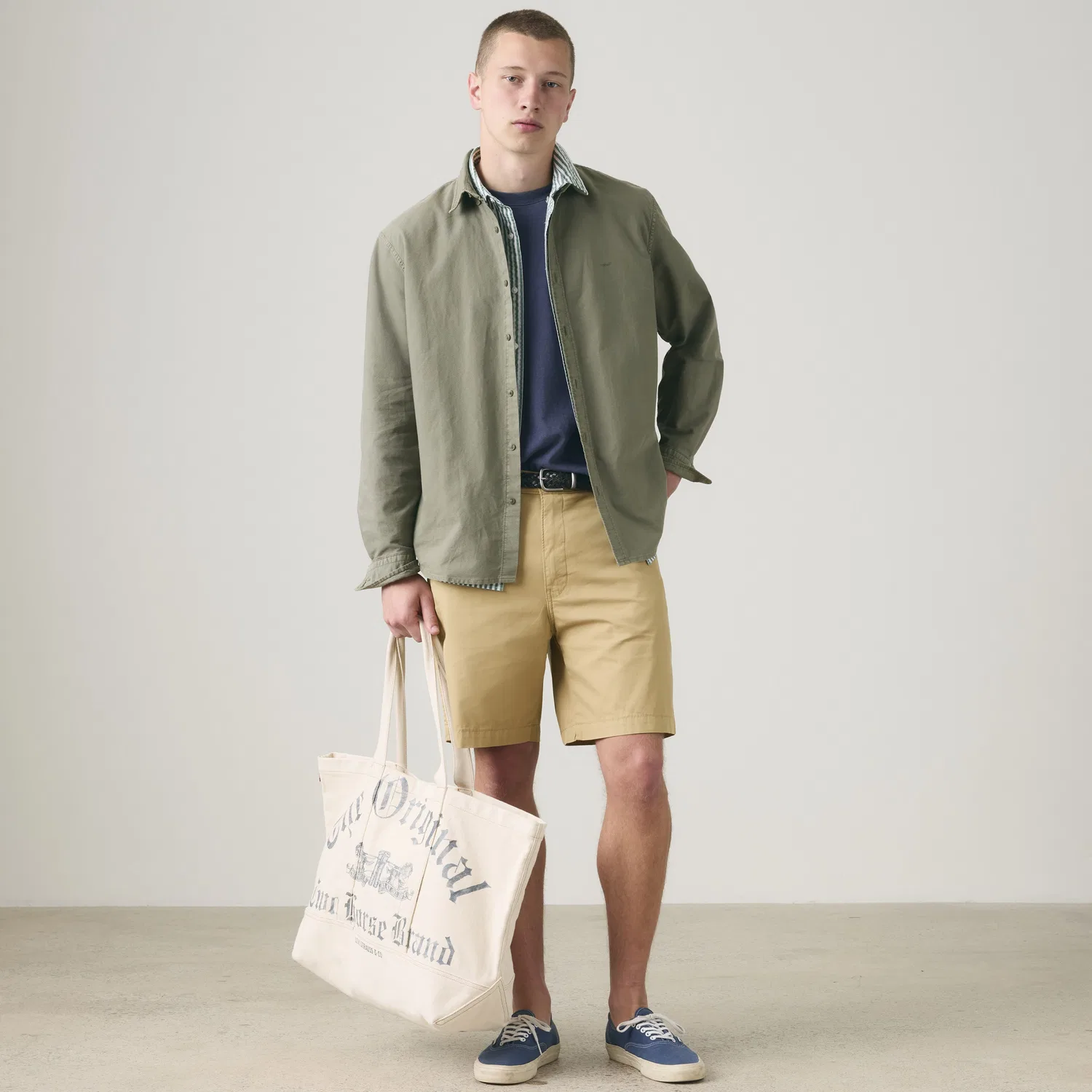 Мужские шорты Xx Chino Authentic Relaxed Lightweight Twill 8 дюймов Levi's — фото 2