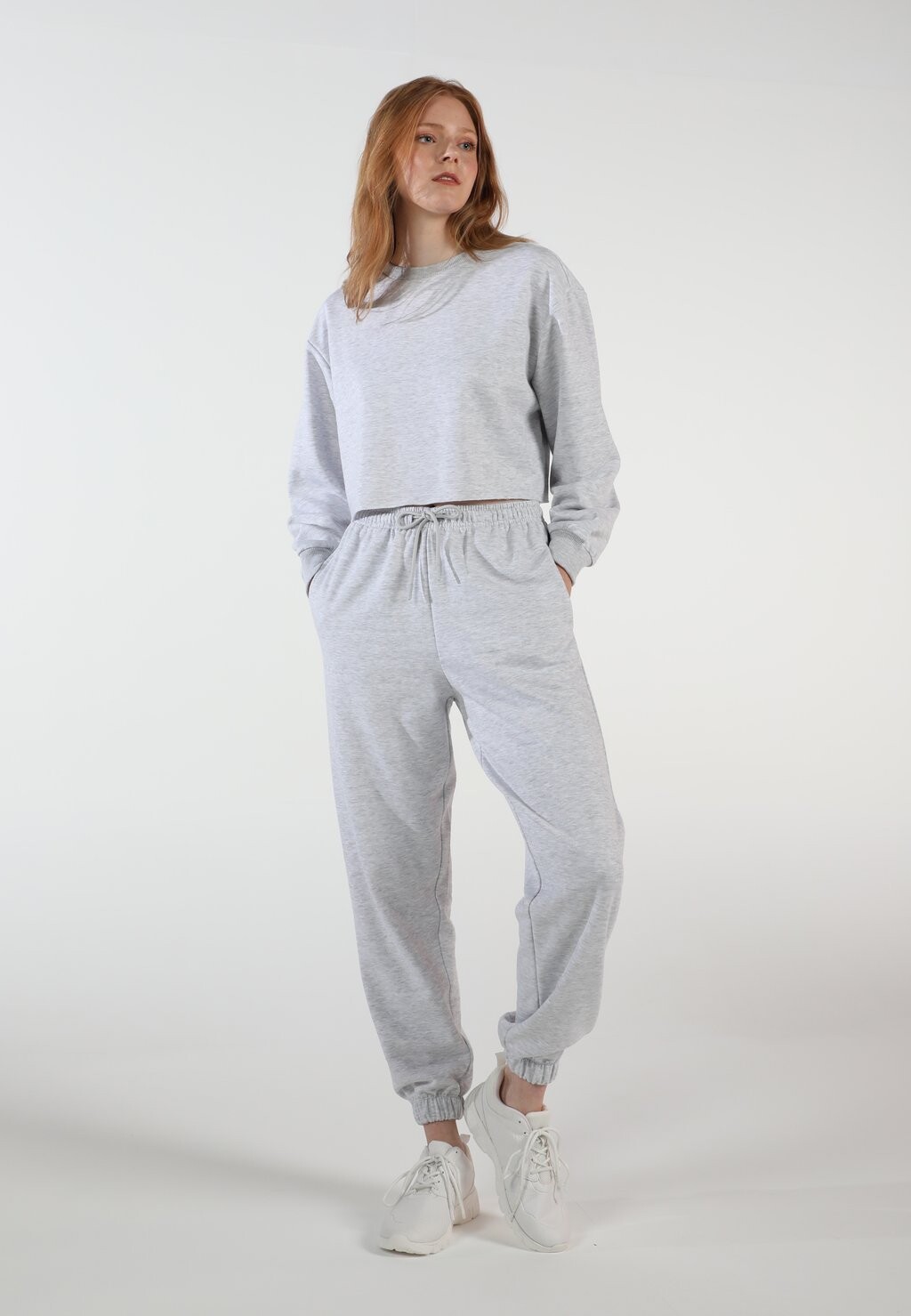 

Спортивные брюки LOOSE FIT EOSELIO, светло-серый