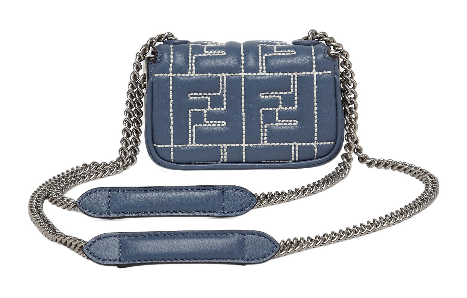 FENDI Сумка кроссбоди мини женская голубая тисненая из овчины — фото 3