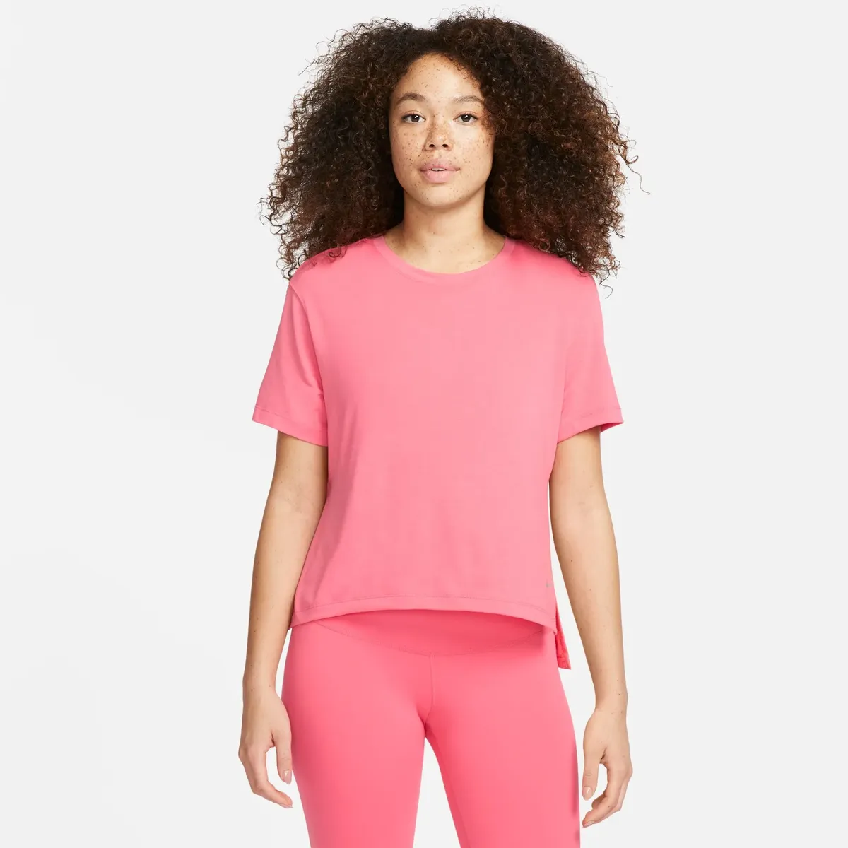 

Рубашка для йоги Nike "ЖЕНСКИЙ ТОП YOGA DRI-FIT", цвет Orange