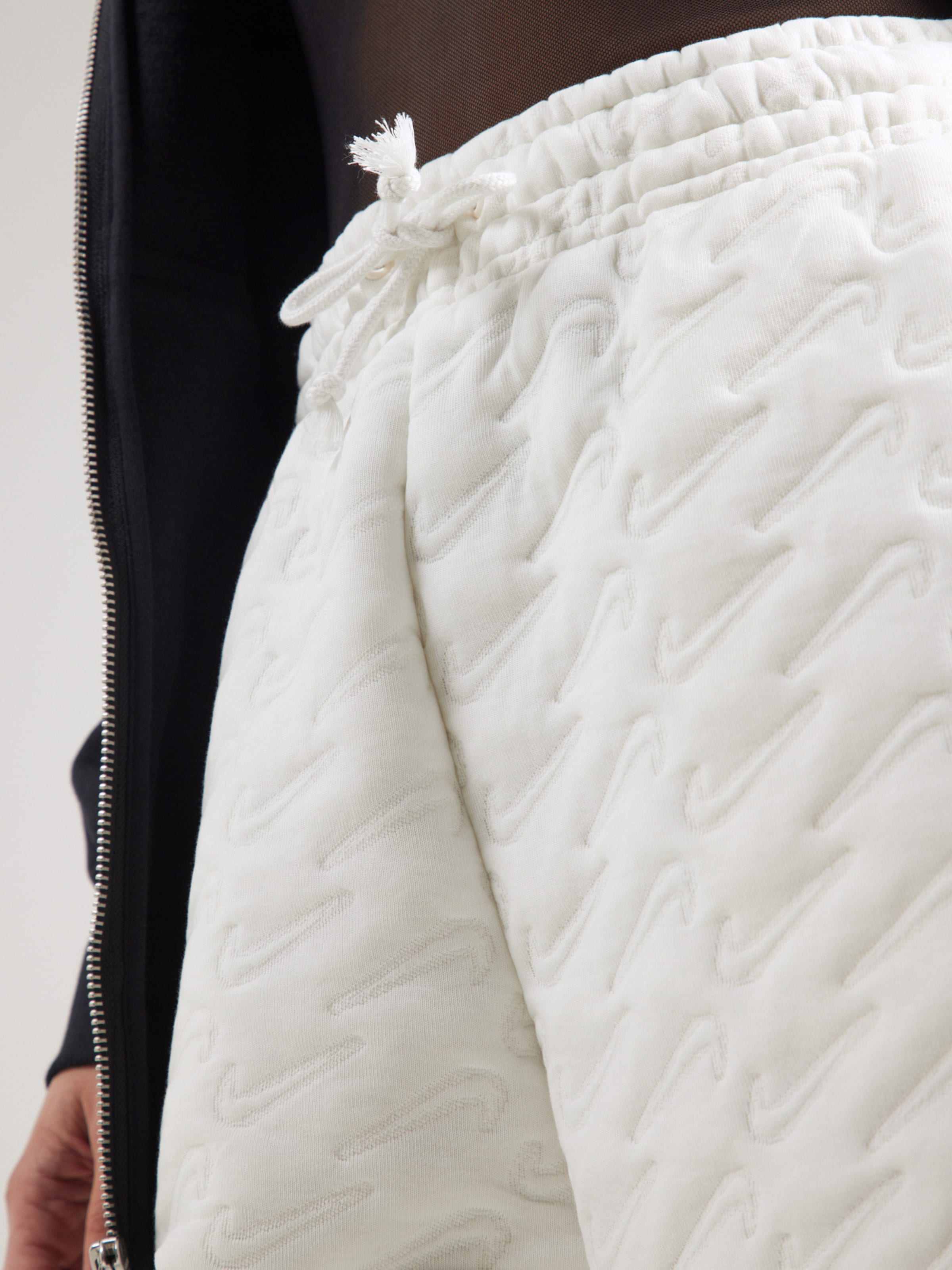 Nike Sportswear Брюки зауженные 'Phoenix Fleece' в цвете Off White — фото 2