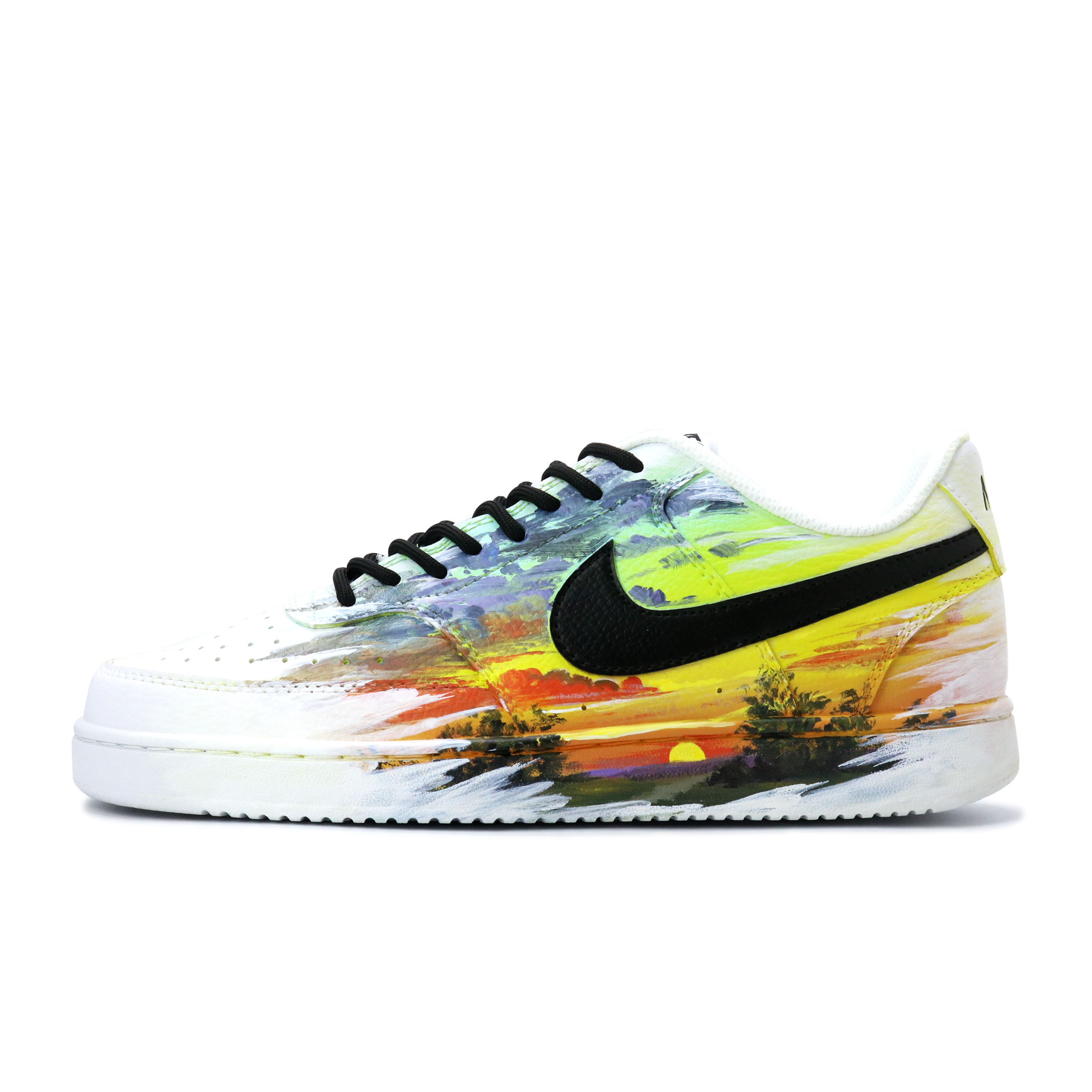 

Nike Court Vision 1 мая в мире людей. Легкие и дышащие низкие кроссовки для скейтбординга. Мужские. Белые, черные, желтые