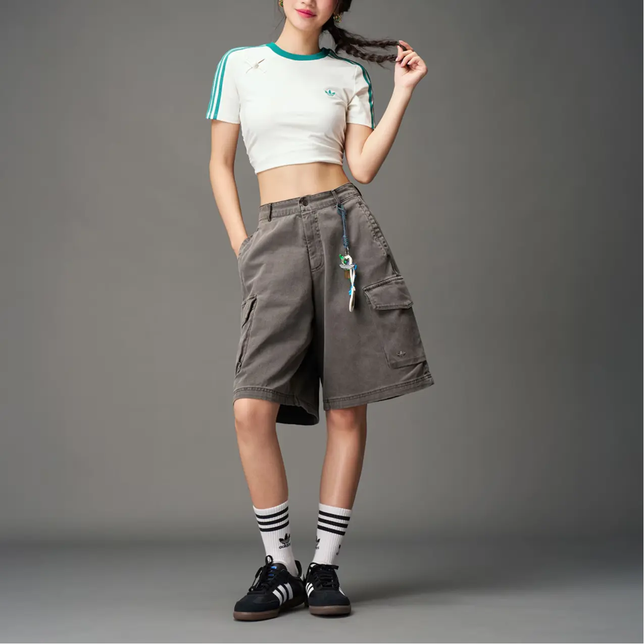 Футболка SS25 женская Adidas Originals, белый/зеленый — фото 3
