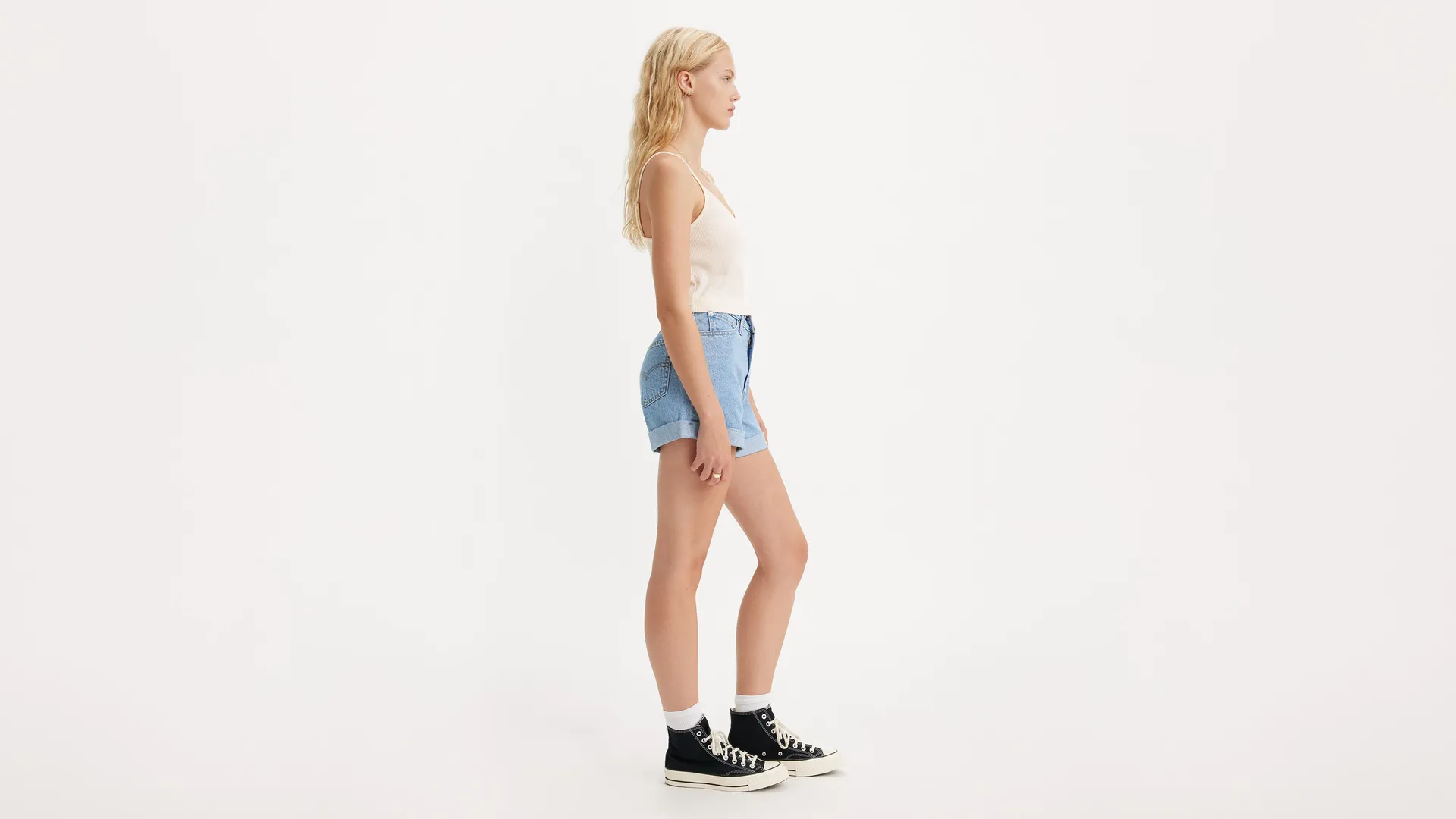 Женские шорты Mom в стиле 80-х с подкатками Levi's, цвет Back To Blue - Medium Wash — фото 4