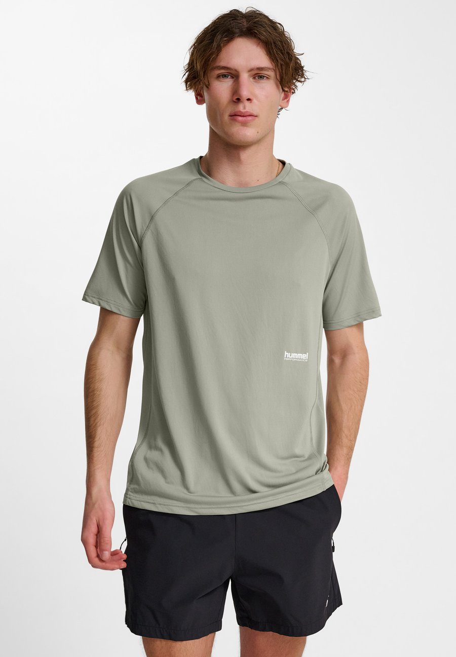 

Футболка Hummel PULSE WORKOUT , Seagrass/Green, Зеленый, Футболка Hummel PULSE WORKOUT , Seagrass/Green