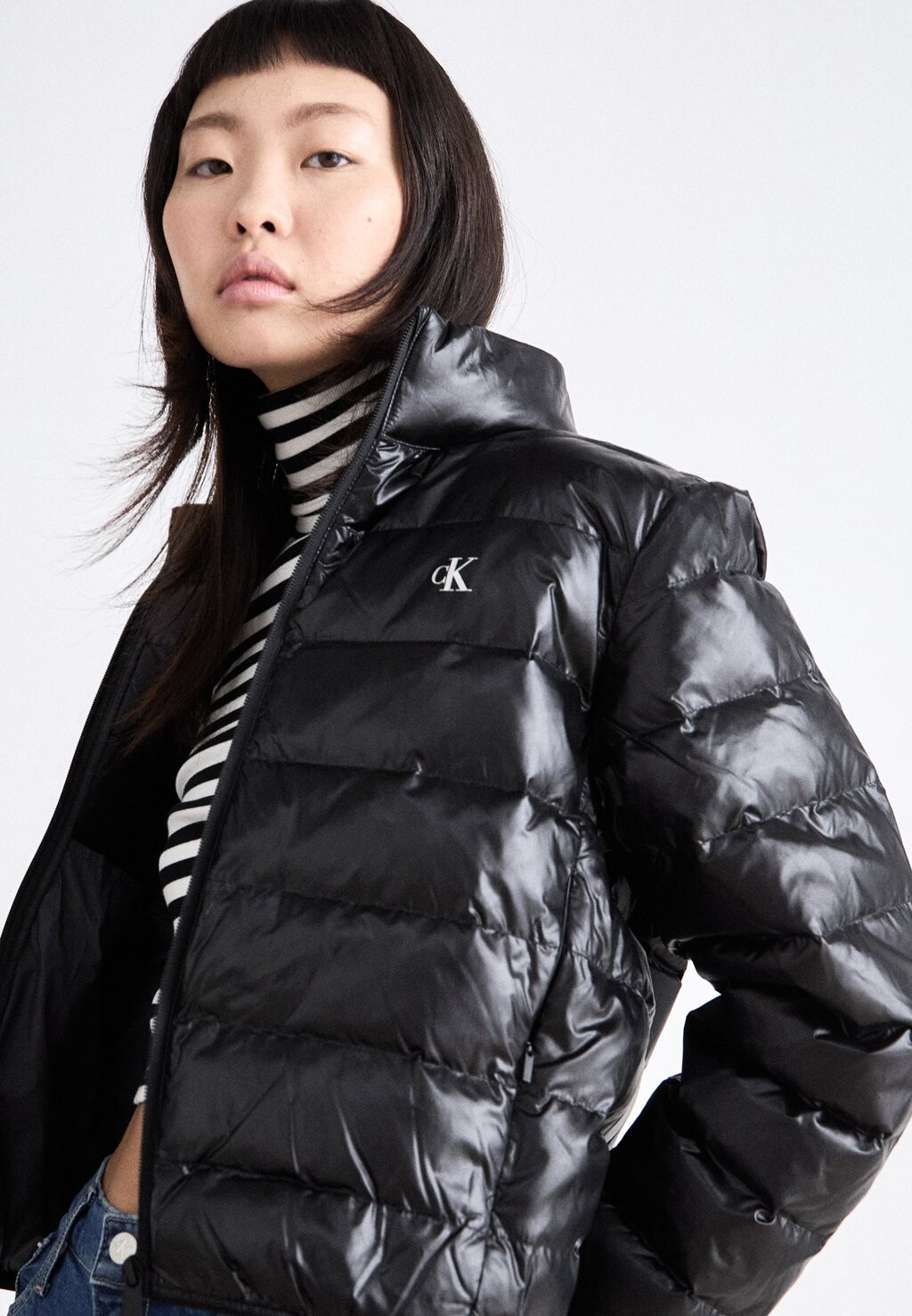 

Пуховик SHINE PUFFER Calvin Klein Jeans, черный