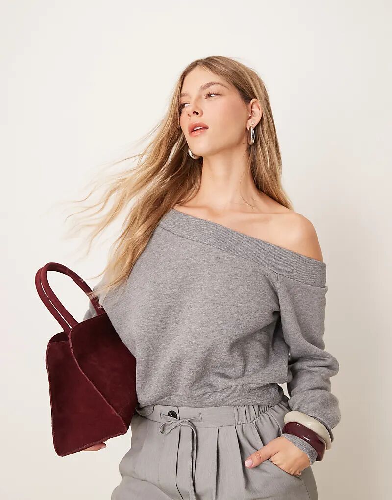 

Асимметричный свободный свитер серого цвета ASOS DESIGN