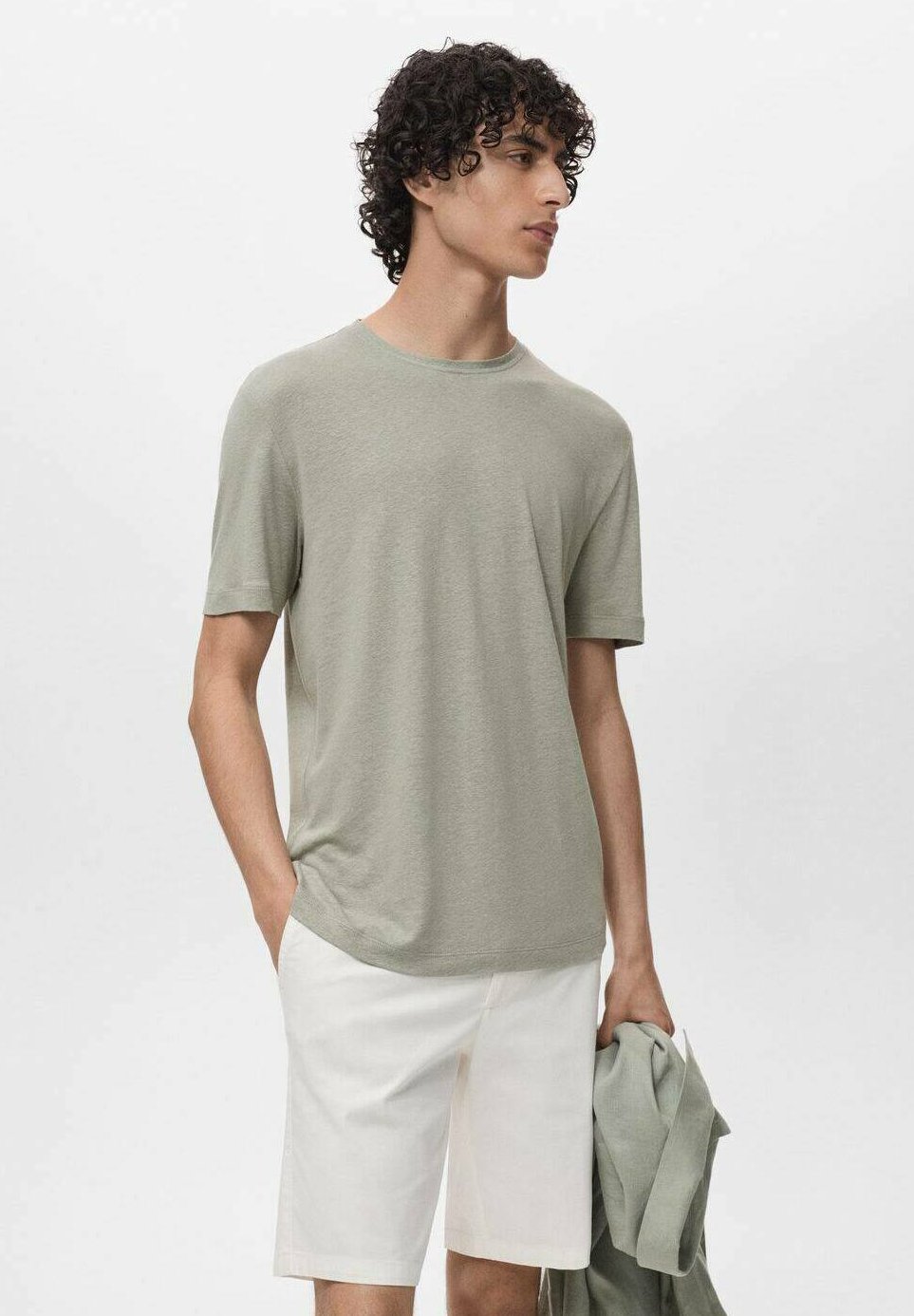 

Базовая футболка Mango, цвет Gunmetal