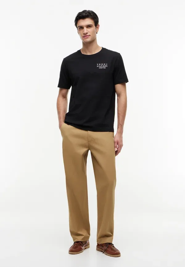 Футболка Tommy Hilfiger Americana back graphic reg tee americana capsule print t-shirt, черный — фото 2