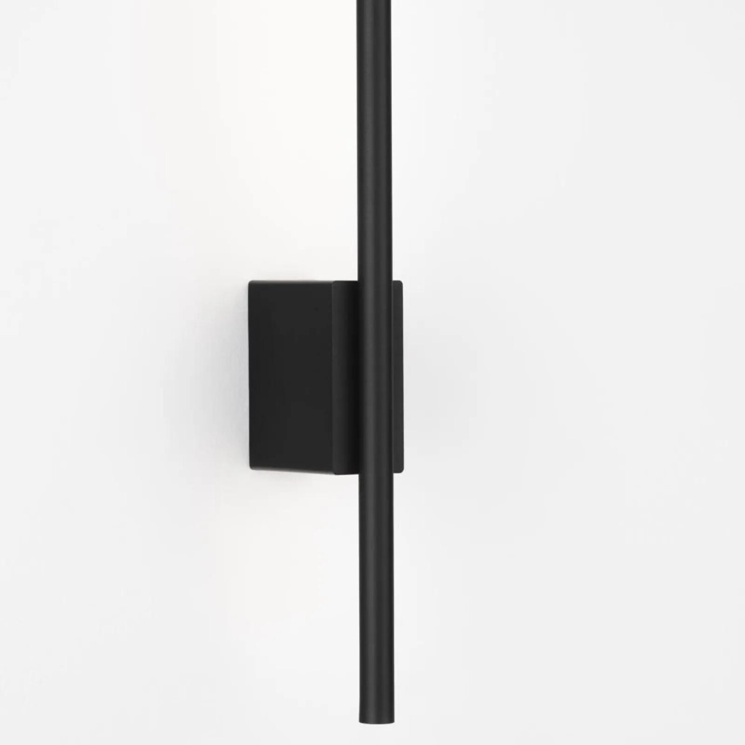 

Настенная лампа click-licht, 8,3x8,3x60 см, черный