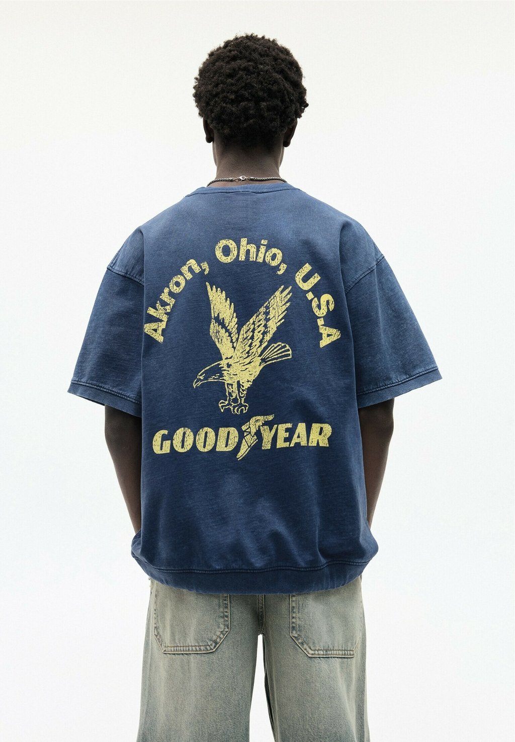 

Футболка с принтом SHORT SLEEVE GOODYEAR PULL&BEAR, синий