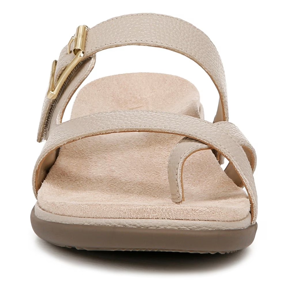 Женские комфортные сандалии Carmela Vionic, oatmeal beige leather — фото 3