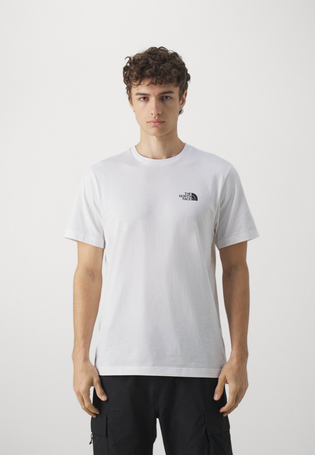 

Базовая футболка Simple Dome Tee The North Face, белый