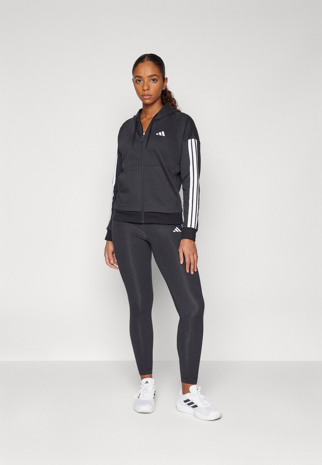 

Леггинсы ESSENTIALS COLOR POP HIGH WAISTED LEGGINGS adidas Sportswear, черный