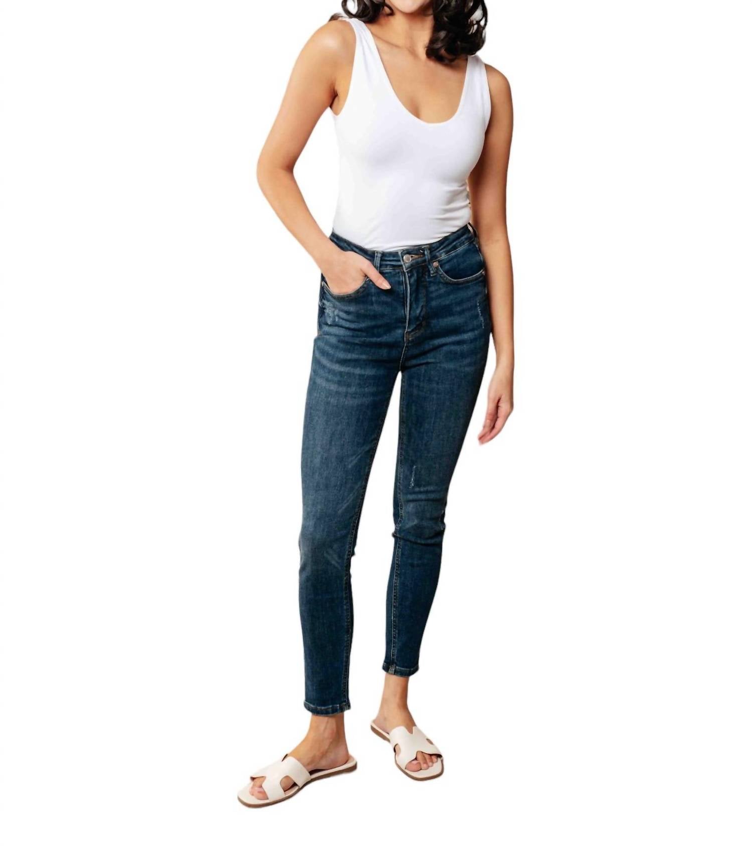 

Узкие джинсы Cora High Rise Control Top темно-синего цвета Judy Blue