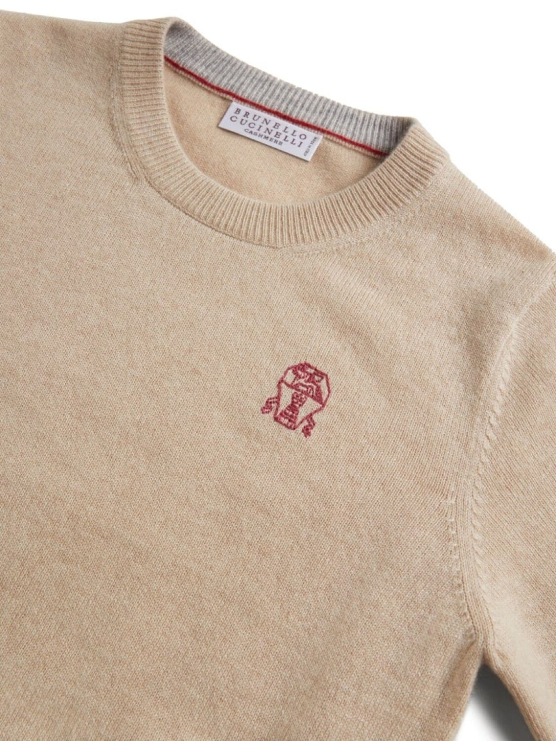 Brunello Cucinelli Kids кашемировый джемпер с вышитым логотипом, нейтральный цвет — фото 3