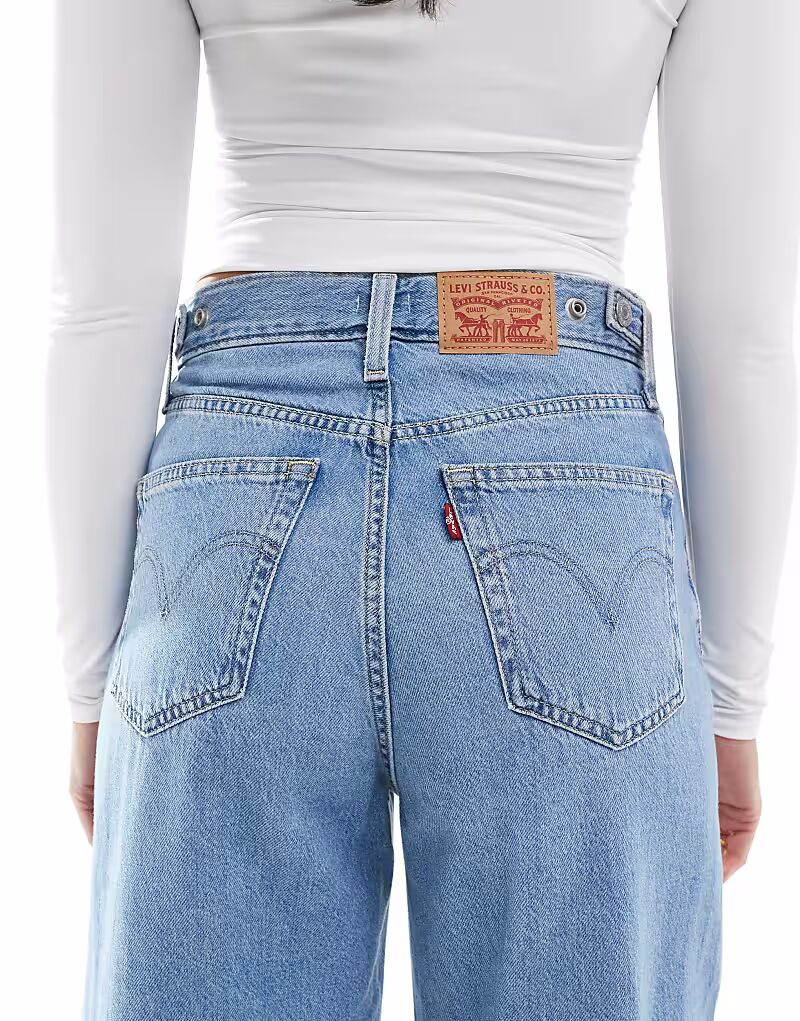Levi's - джинсы широкого кроя светло-голубого цвета с регулируемым поясом — фото 4