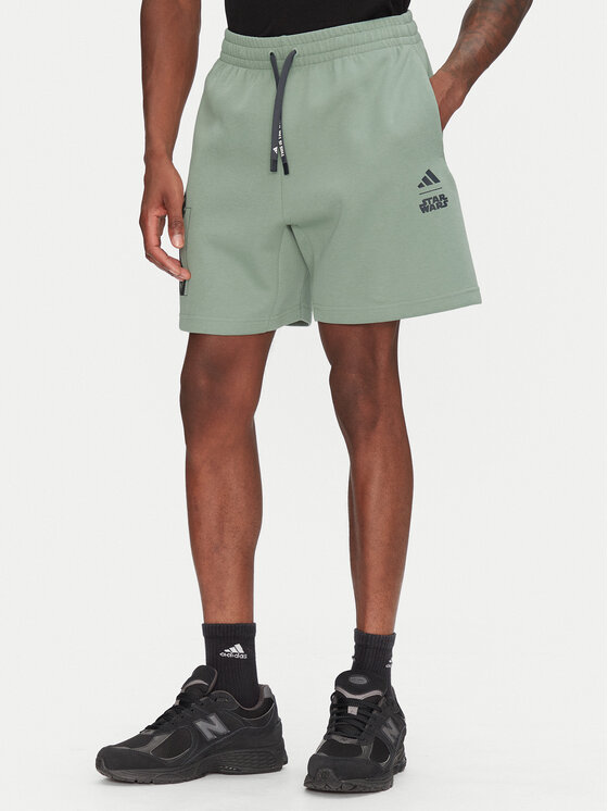 

Спортивные шорты обычного кроя Star Wars The Mandalorian JI5722 Adidas, зеленый