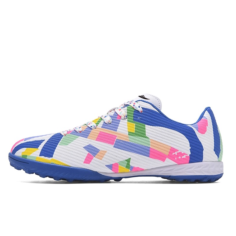 

Kuding Унисекс футбольные бутсы низкие белые с аква, черным и серебристым для искусственного покрытия, цвет White (Turf)