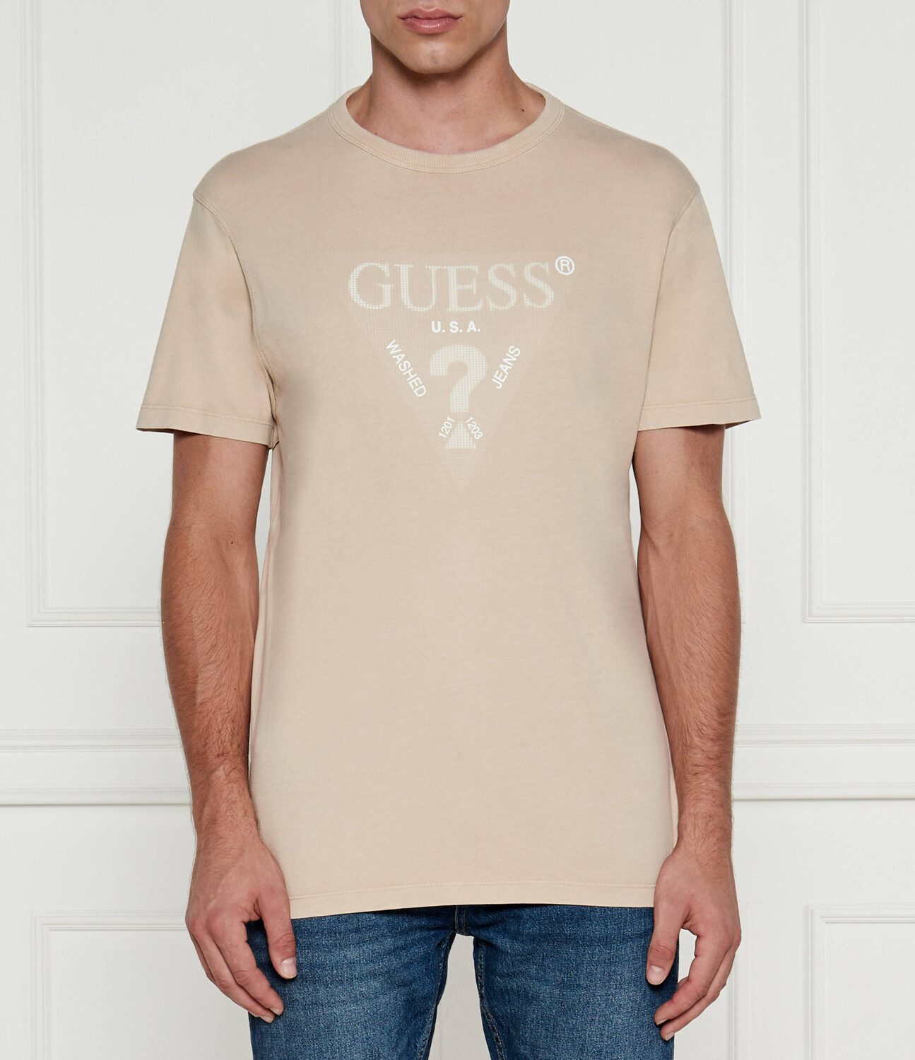 

Футболка GUESS Regular Fit, бежевый