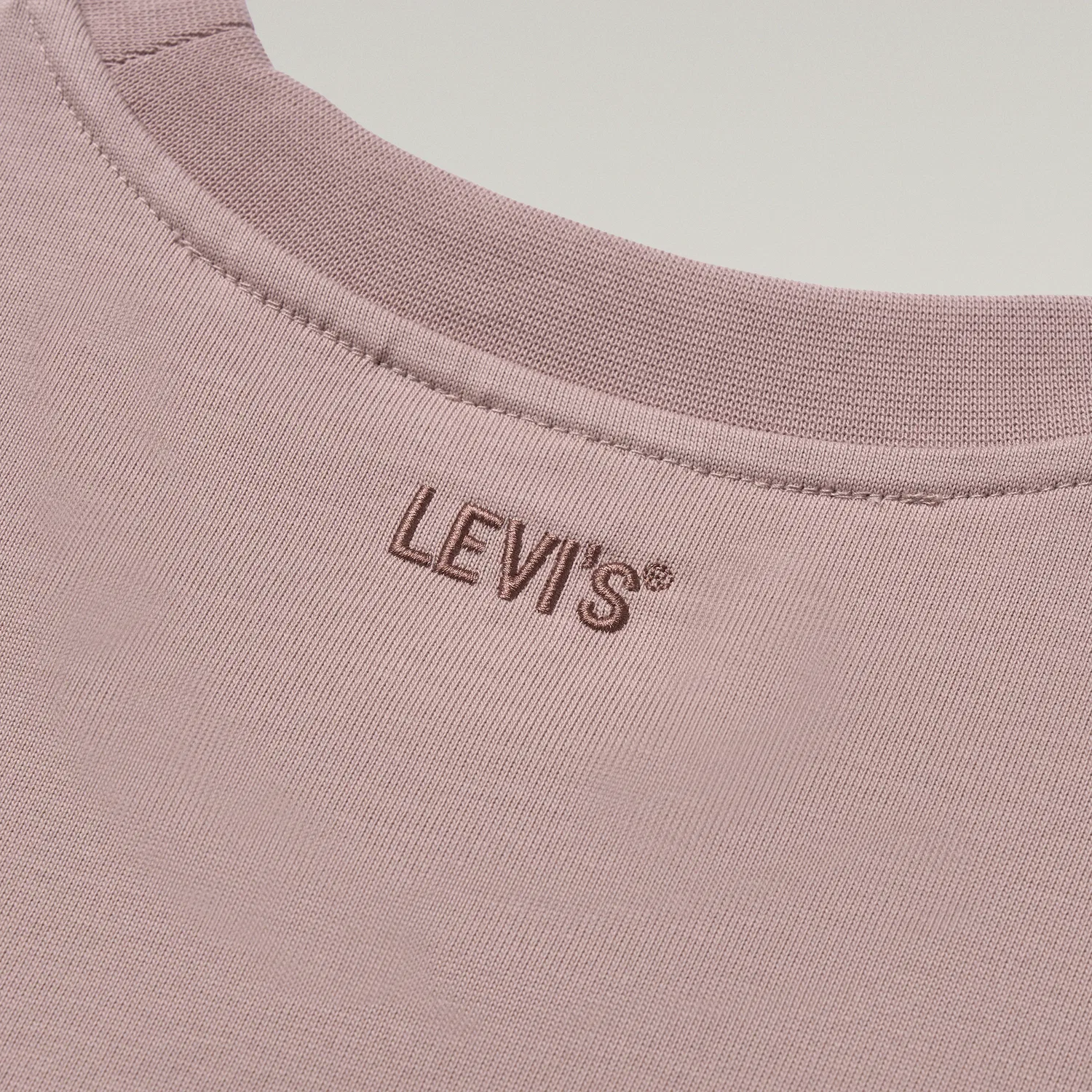 Футболка унисекс Pink с круглым вырезом, тонкая Levis — фото 4