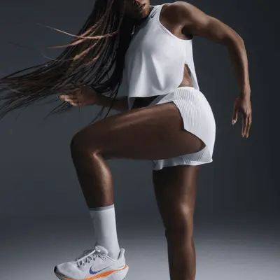 Футболка Nike AeroSwift, белый/черный — фото 3