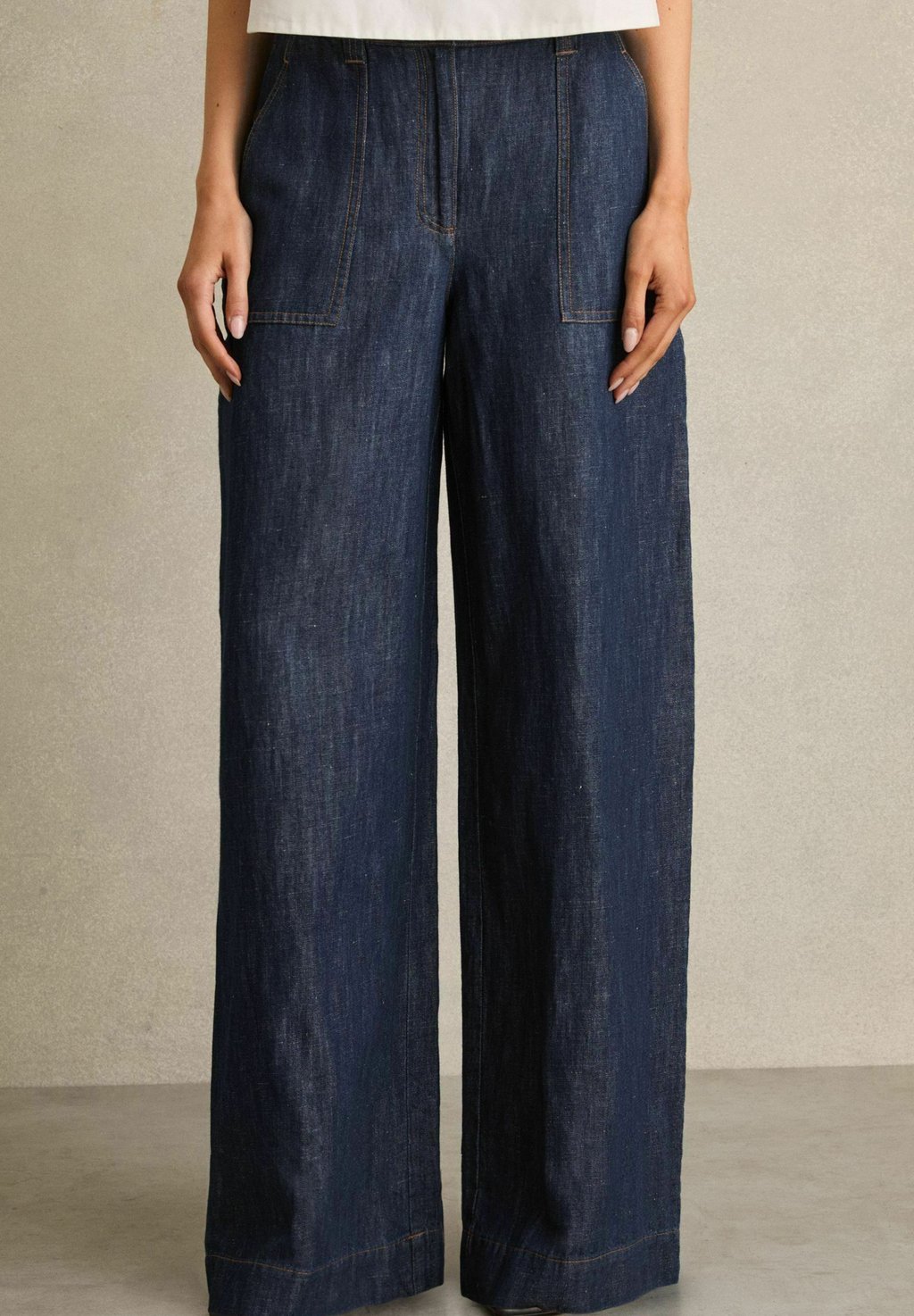 

Брюки ASHBY WIDE LEG Reiss, синий