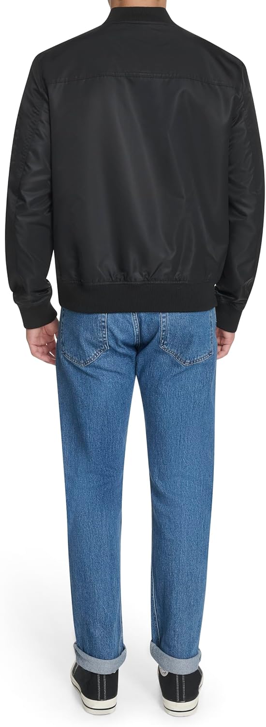 Легкая мужская куртка-бомбер Levi's MA-1 Flight на молнии, Black Classic Unfilled — фото 4