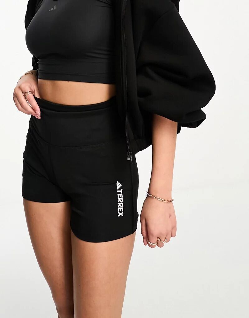 

Черные шорты adidas Outdoor adidas performance