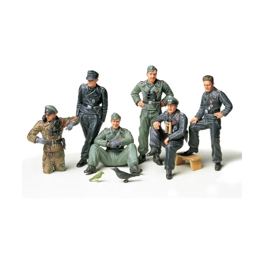 

Немецкий танковый экипаж на отдыхе, Military Models - 1/35 Scale