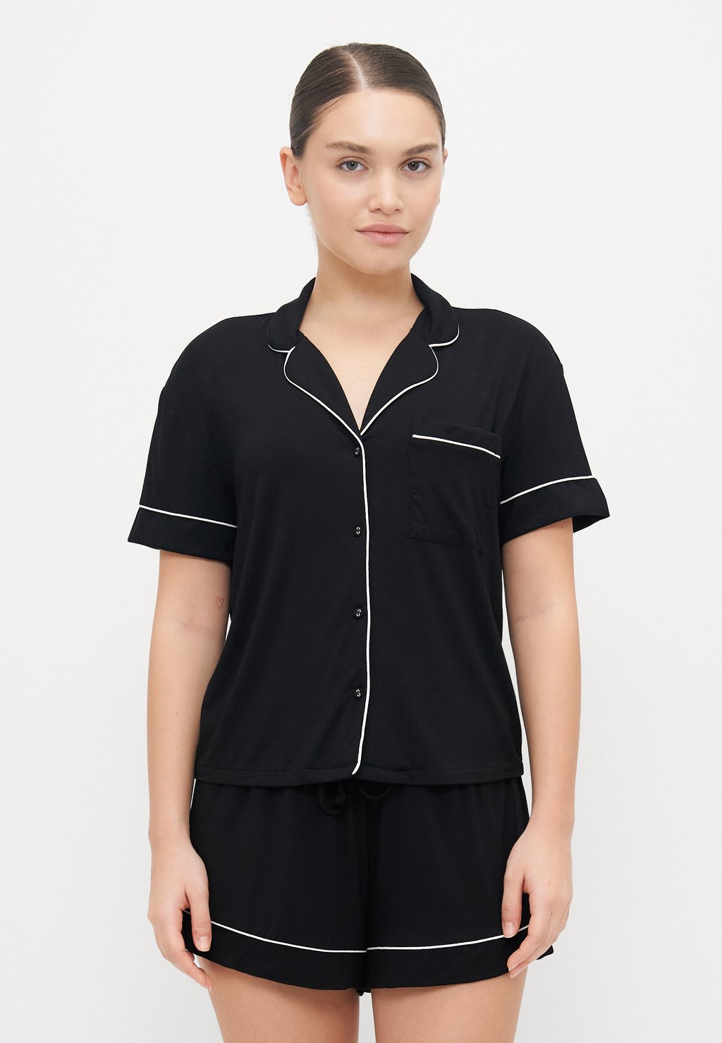 

Верх пижамы JACKET ESSENTIAL Hunkemöller, черный