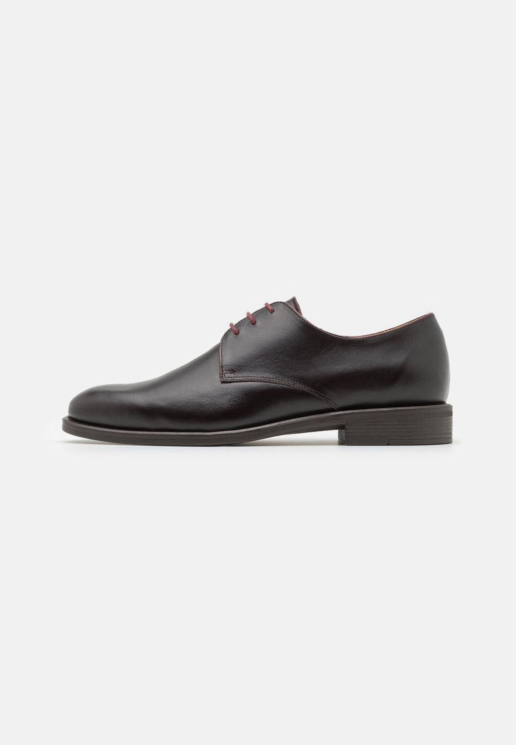 

На шнуровке BAYARD PS Paul Smith, темно-коричневый