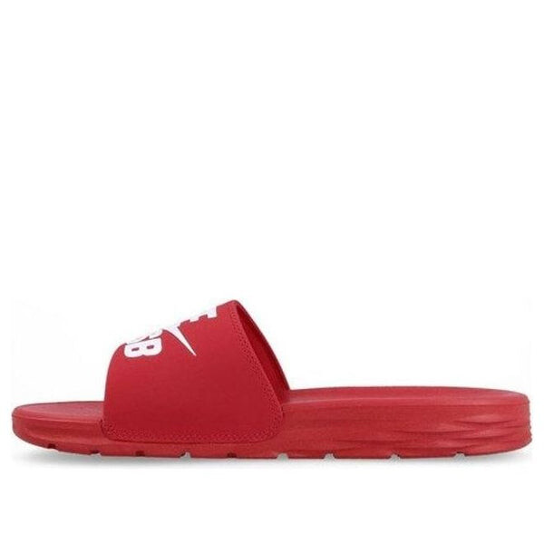 

Тапочки benassi solarsoft sb 'university red' Nike, красный