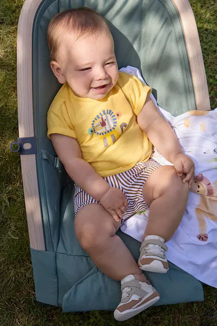 Комплект для малыша из мягкого трикотажа Mayoral Newborn, желтый