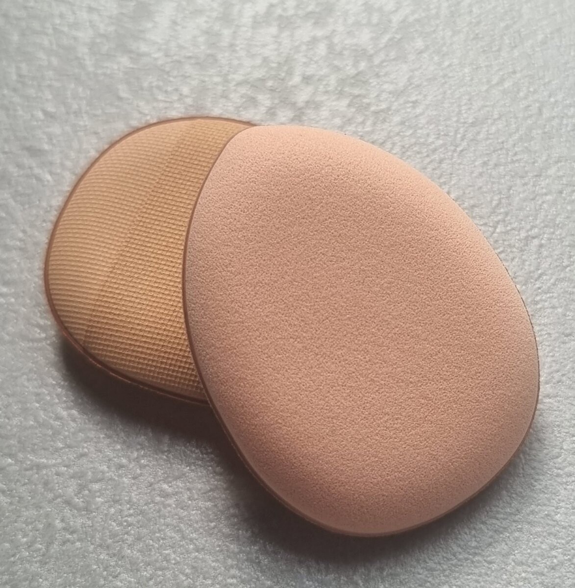 Deni Carte, Спонж-пудра треугольной формы для макияжа Puff Sponge, 3 шт — фото 2