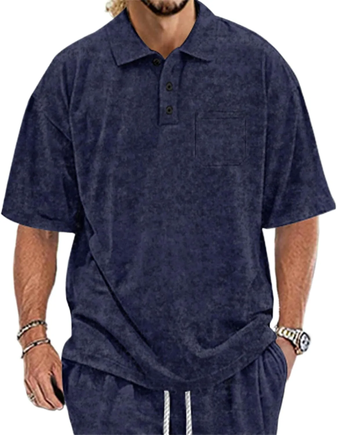 

Мужская рубашка на пуговицах с коротким рукавом и карманом