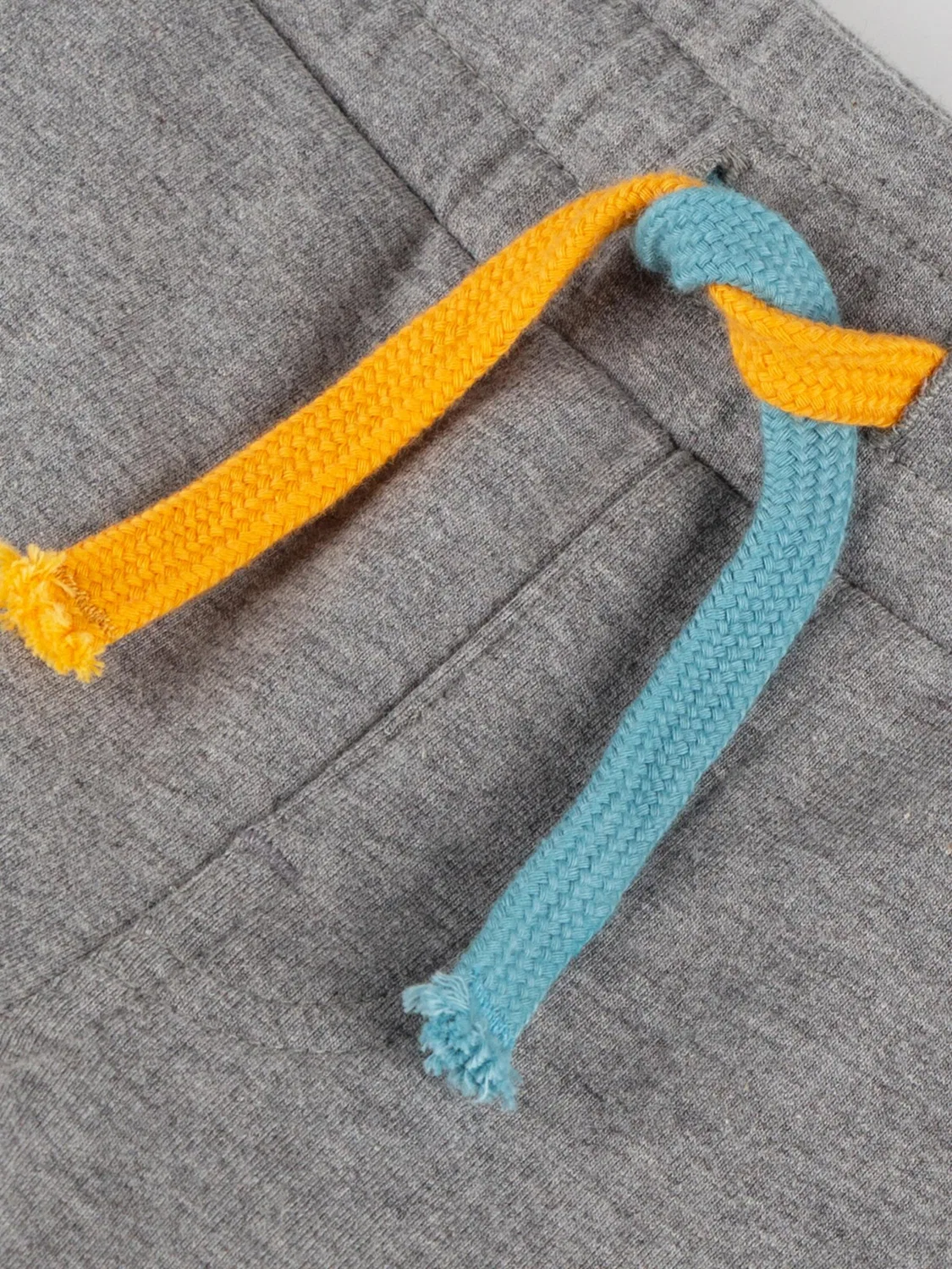 Брюки Sigikid Regular Pants Bermuda Blue & Bright серого цвета — фото 3
